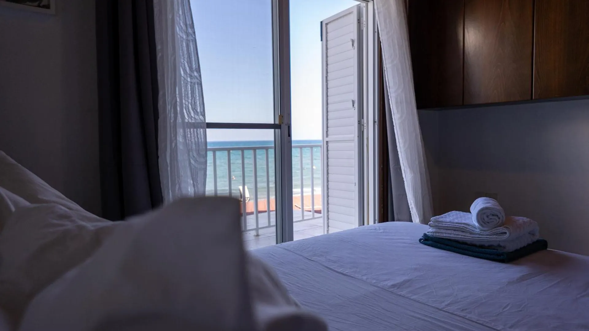 Beach House At Seafront Villa Meneou