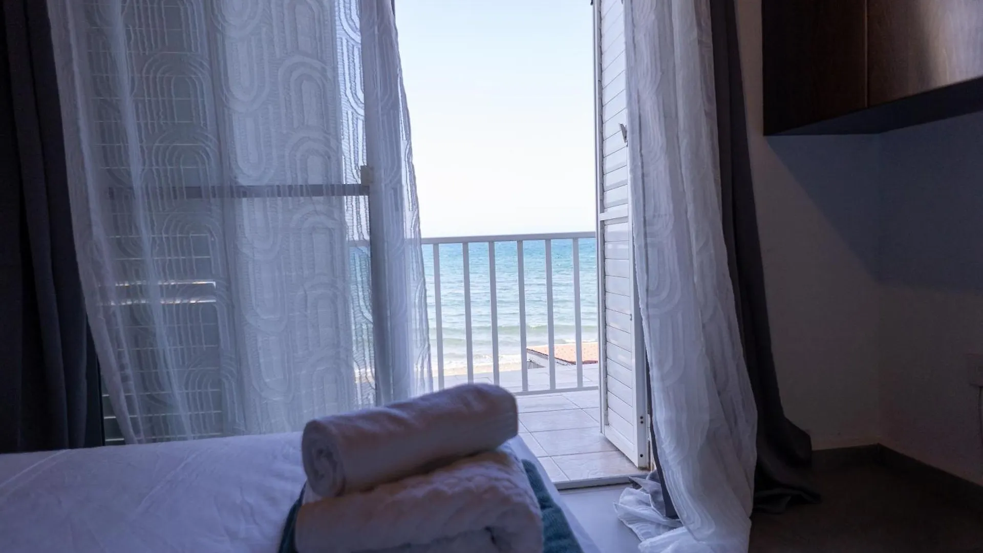 Beach House At Seafront Villa Meneou